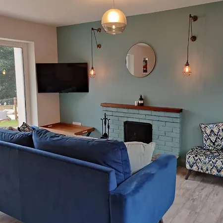 Crow's Nest - 2 - Self Catering