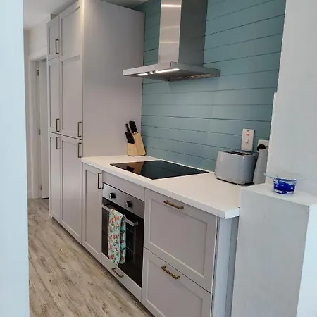 Apartamento Crow's Nest - 2 - Self Catering Glandore