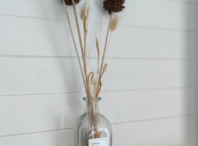 Lägenhet Crow's Nest - 2 - Self Catering *